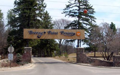 Breezy Point Resort Gates