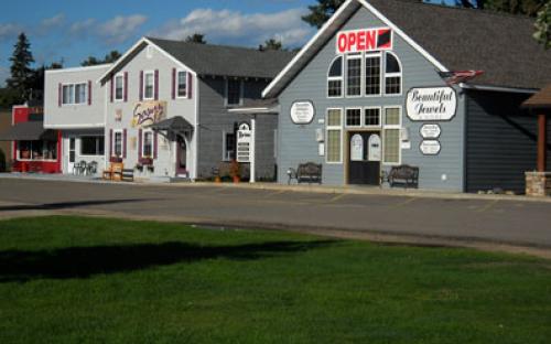 Plenty of shops nearby the Pequot Lakes Trailside Park
