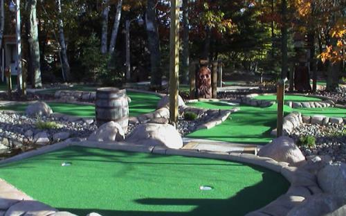 Whistling Wolf Mini Golf Course