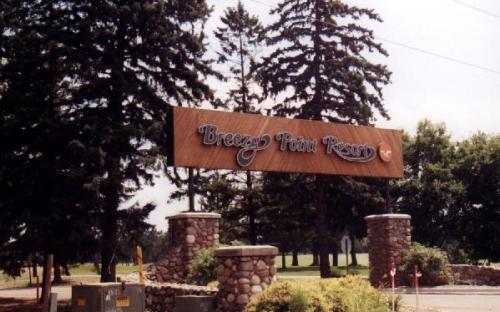 Breezy Point Resort Gates
