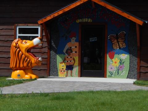 Discover more than flowers at Linda Ulland Memorial Gardens image 3